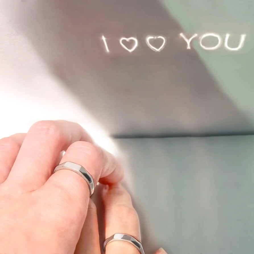 Mirra Dualis - Reflective Ring for Couples